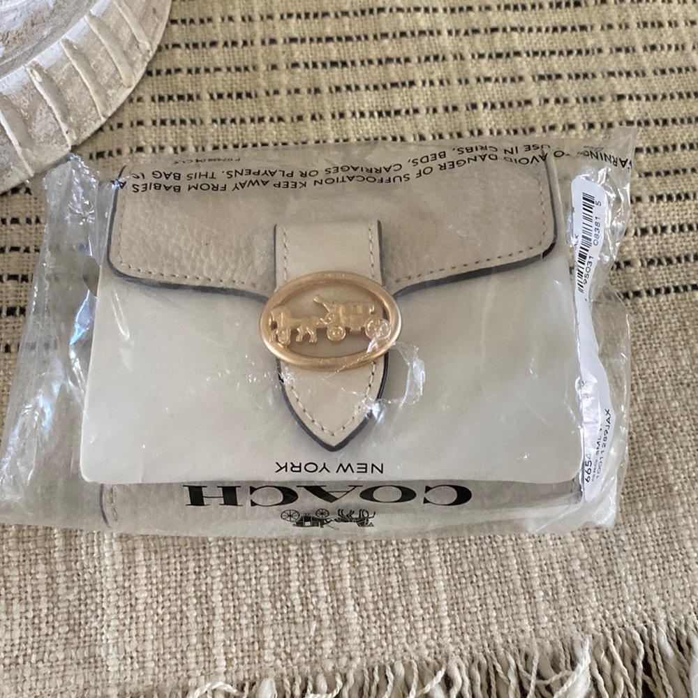 Beautiful brand new never used coach wallet and cardholder